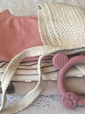 Neutral Baby Girl Bundle 3–6M | Boutique Knit + Soft Essentials 🤍